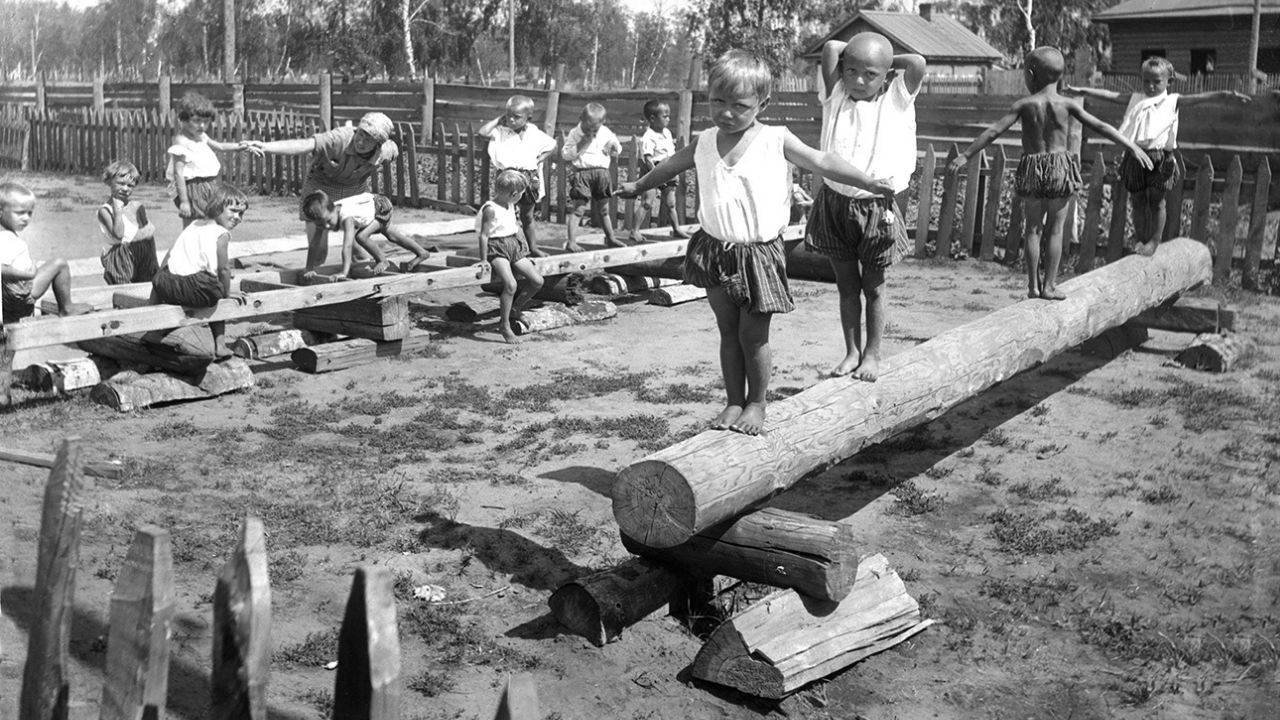 Детский сад водников. Физкультура. 1920-е гг.